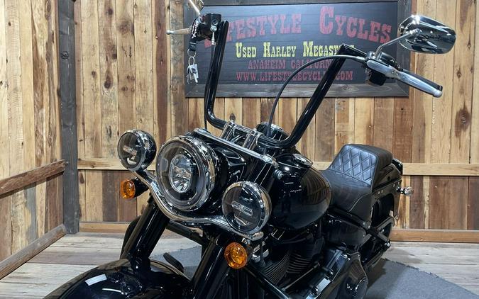 2019 Harley-Davidson® FLHCS - Heritage Classic 114