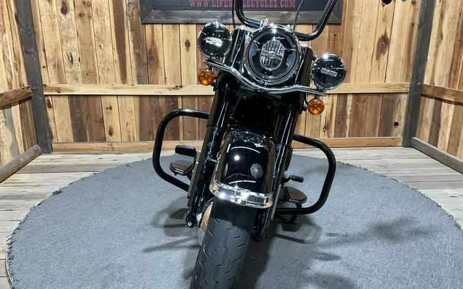 2019 Harley-Davidson® FLHCS - Heritage Classic 114