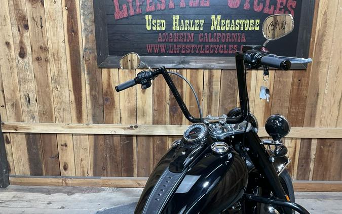 2019 Harley-Davidson® FLHCS - Heritage Classic 114