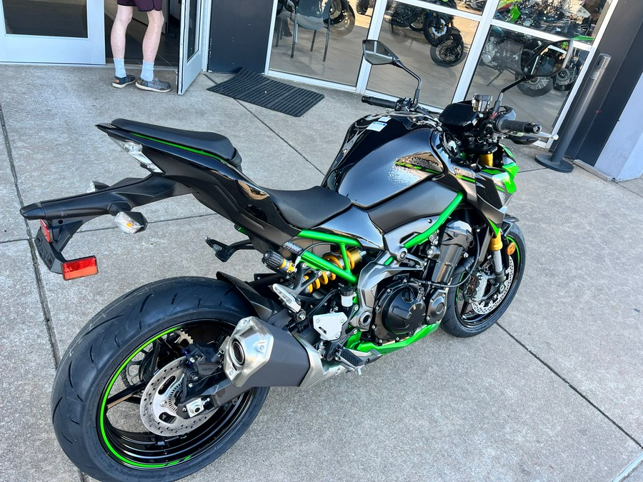 2024 Kawasaki Z900 SE