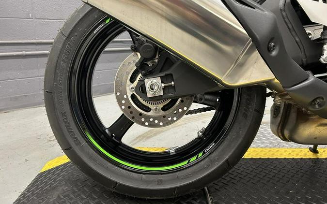 2022 Kawasaki Ninja® ZX™-10R