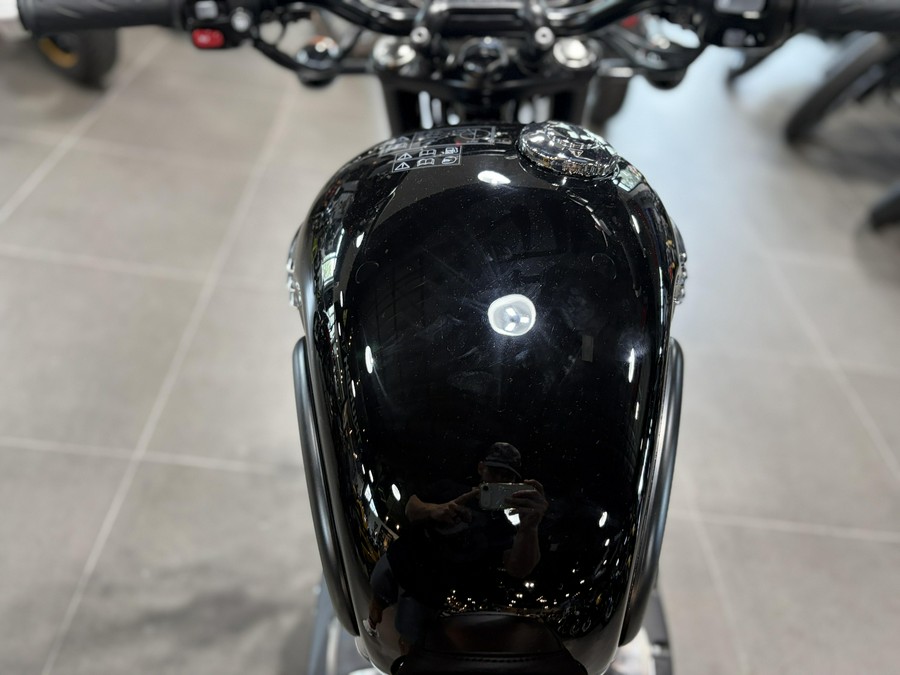 2026 Triumph Bonneville T120 Black