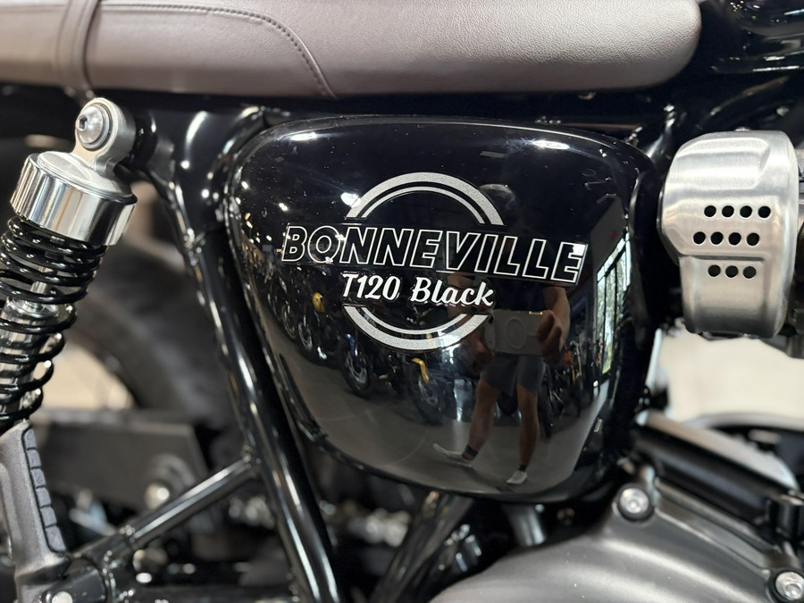 2026 Triumph Bonneville T120 Black