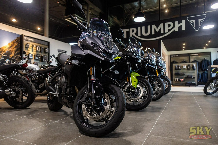 2026 Triumph Bonneville T120 Black