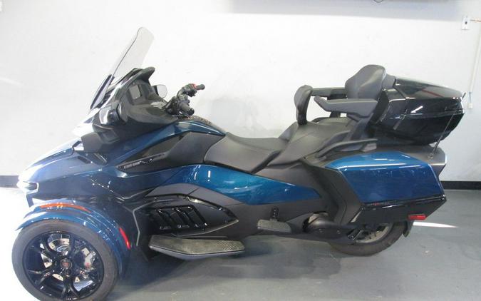 2021 Can-Am® Spyder® RT Limited Dark