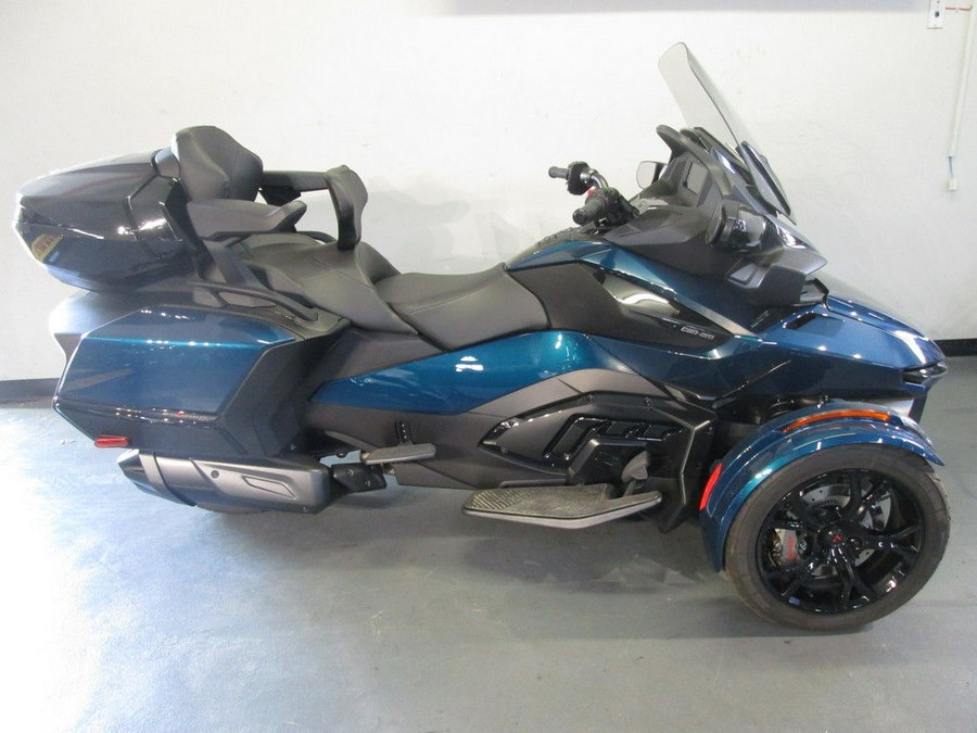 2021 Can-Am® Spyder® RT Limited Dark