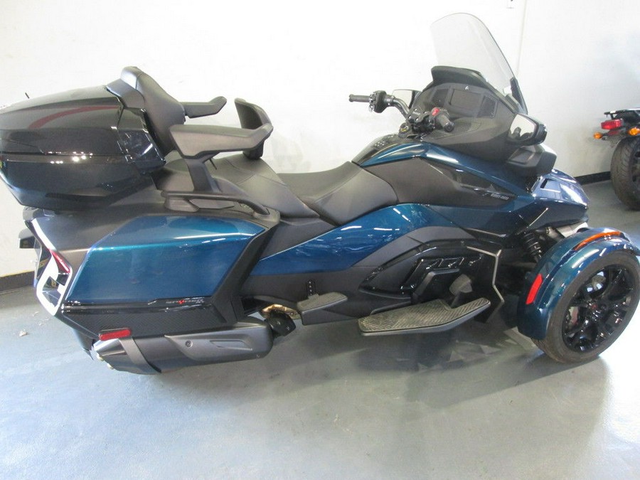 2021 Can-Am® Spyder® RT Limited Dark