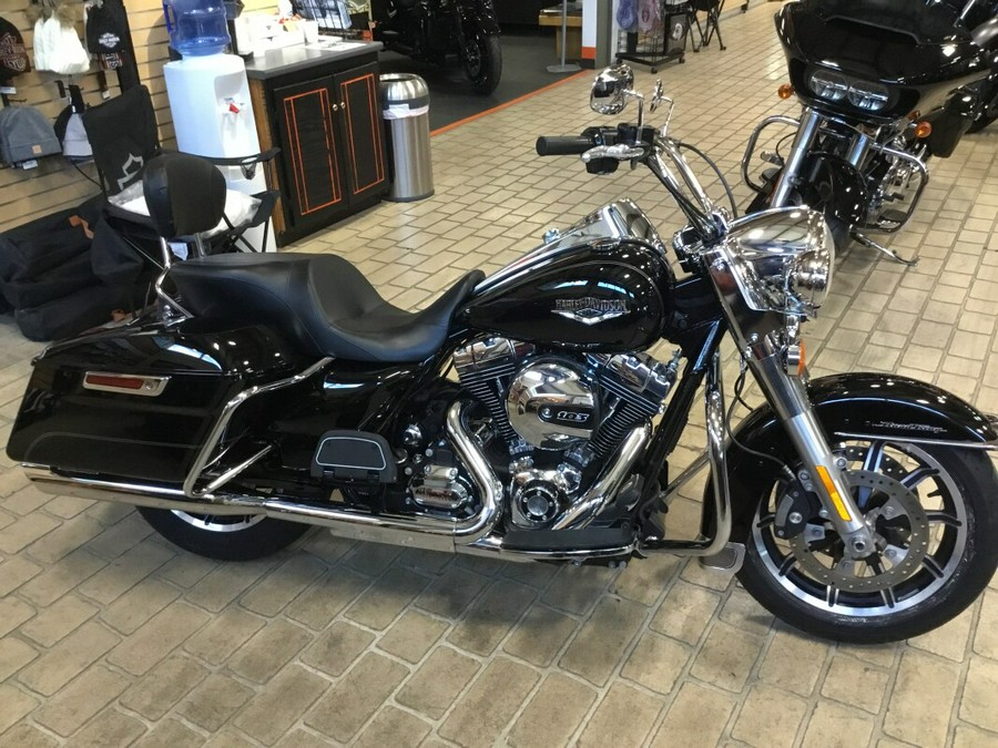 2016 Harley-Davidson® Road King® Vivid Black