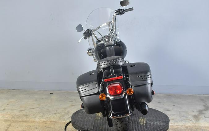 2023 Harley-Davidson Heritage Classic FLHCS