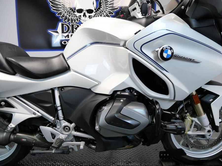2021 BMW R 1250 RT 719 Mineral White Metallic