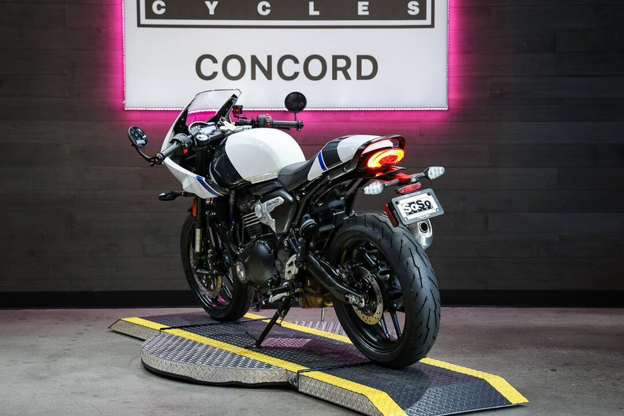 2026 Triumph Thruxton 400