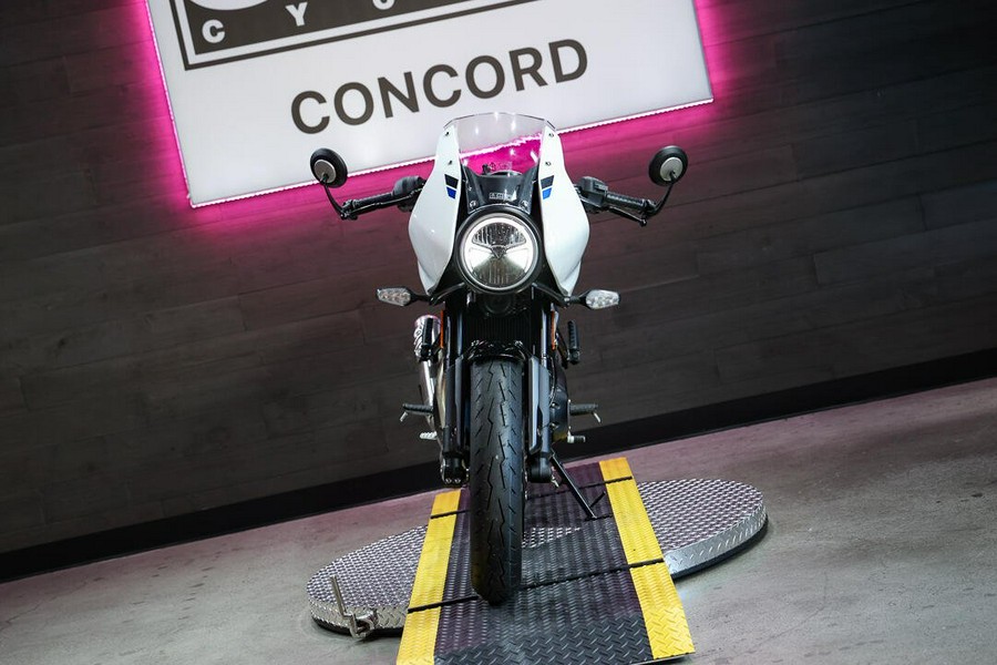 2026 Triumph Thruxton 400