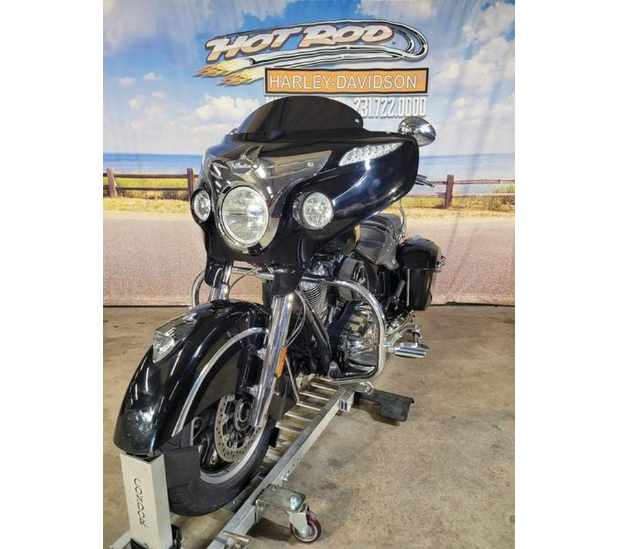 2016 Indian Motorcycle® Chieftain® Indian Red