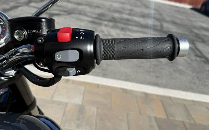 2026 Triumph Bonneville T100 Stone grey