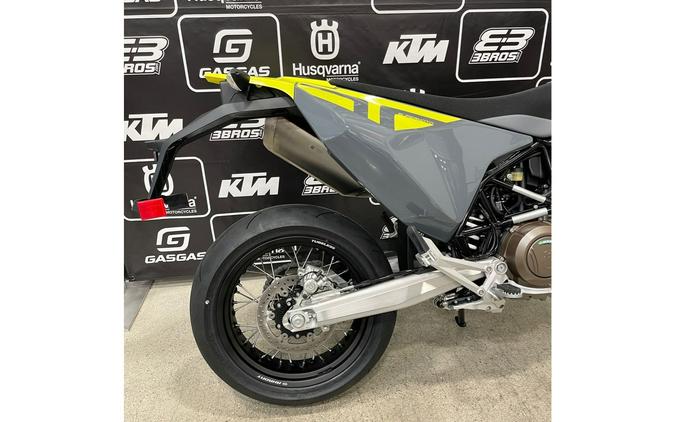 2024 Husqvarna Motorcycles 701 Supermoto