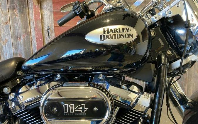 2022 Harley-Davidson® FLHCS - Heritage Classic 114