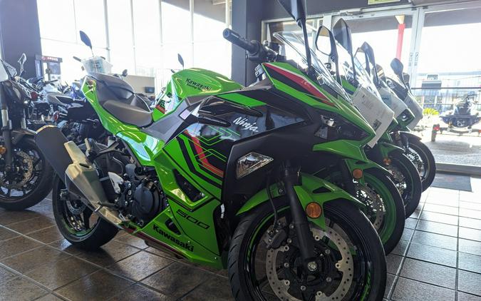 2024 Kawasaki Ninja 500 KRT Edition