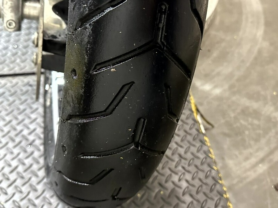 Harley-Davidson® Road King® 2018 OLVGLD/BLKTPST W/PINSTRIPE