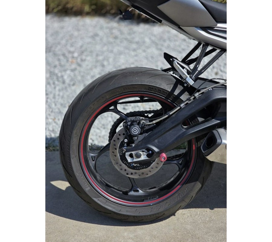 2022 Triumph Street Triple R Matte Silver Ice