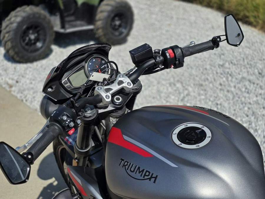 2022 Triumph Street Triple R Matte Silver Ice