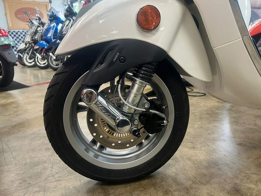 2025 Vespa Primavera 150