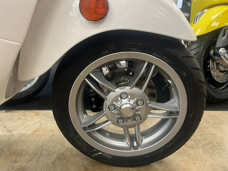2025 Vespa Primavera 150