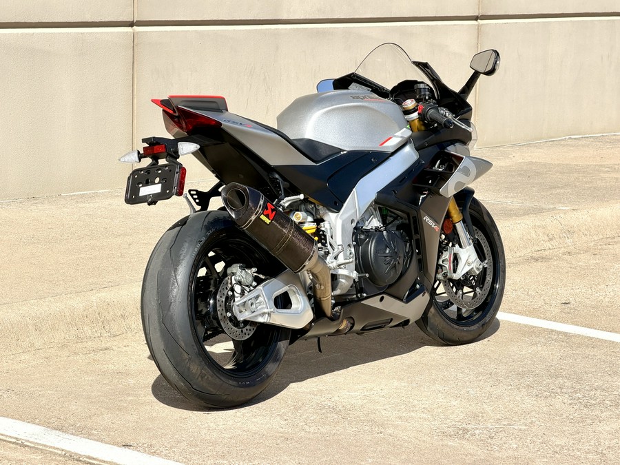 2022 Aprilia RSV4 1100