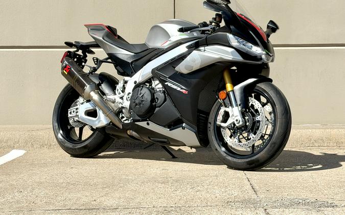 2022 Aprilia RSV4 1100