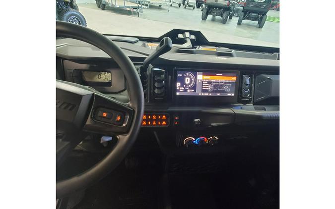 2026 Can-Am Defender MAX Lone Star Cab HD11