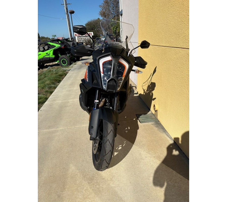 2023 KTM 1290 SUPER ADVENTURE S