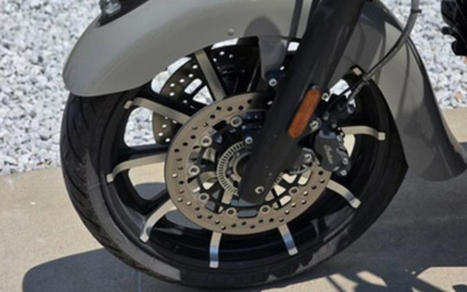 2023 Indian Springfield Dark Horse Quartz Gray
