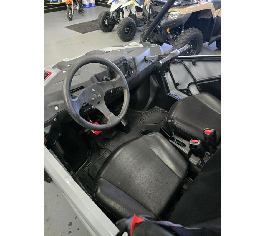 2024 Polaris RZR 200 EFI