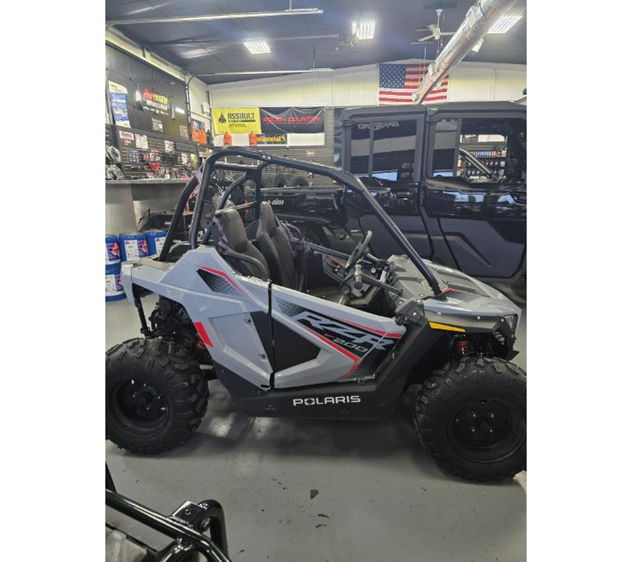 2024 Polaris RZR 200 EFI