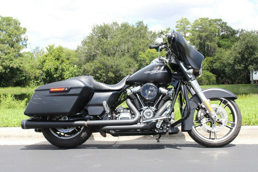 2017 Harley-Davidson FLHXS - Street Glide Special