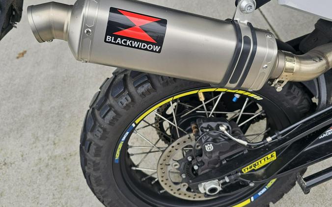 2023 Husqvarna NORDEN 901