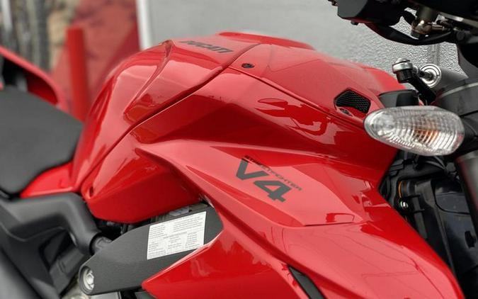 2024 Ducati Streetfighter V4 Red