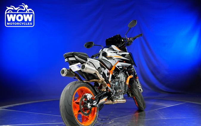 2022 KTM DUKE 890 R