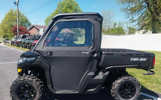 2023 Can-Am® Defender DPS HD9 Timeless Black