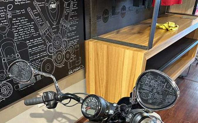 2025 Indian Motorcycle Scout® Sixty Bobber