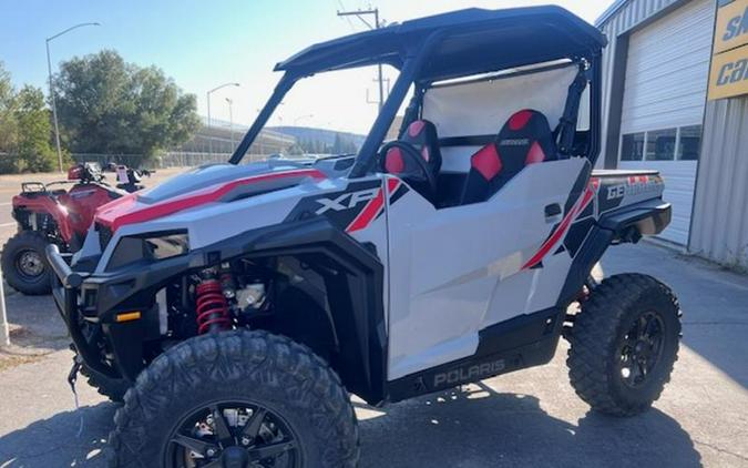 2025 Polaris® GENERAL SPORT 1000