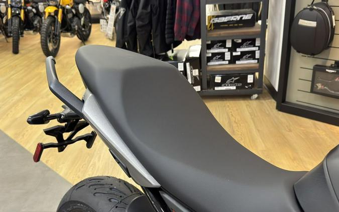 2026 Triumph Tiger Sport 660 Silver ice / Intense orange