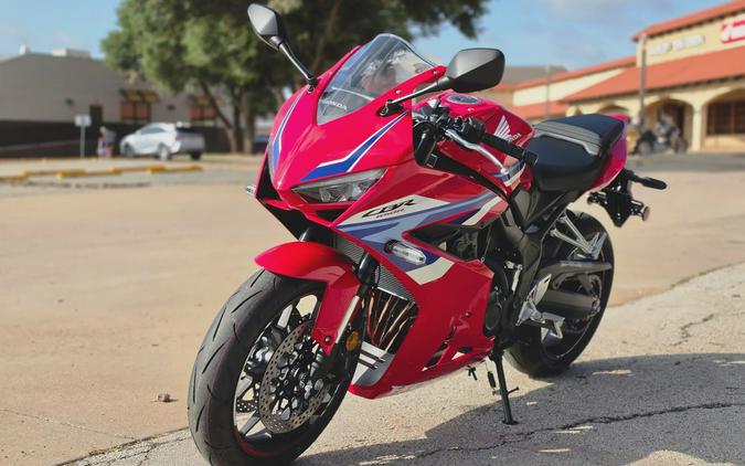 2026 Honda CBR650R E-Clutch