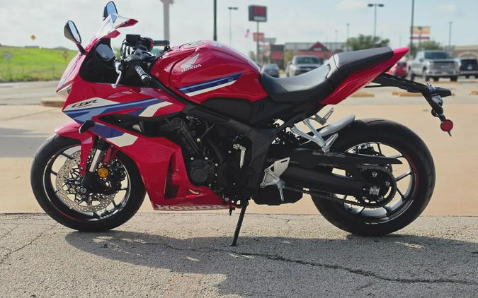 2026 Honda CBR650R E-Clutch