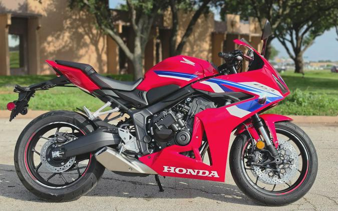 2026 Honda CBR650R E-Clutch