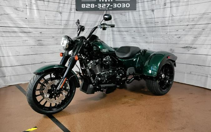 2024 Harley-Davidson Freewheeler Alpine Green w/Cast Wheels