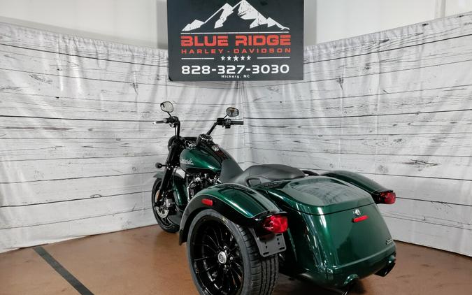 2024 Harley-Davidson Freewheeler Alpine Green w/Cast Wheels