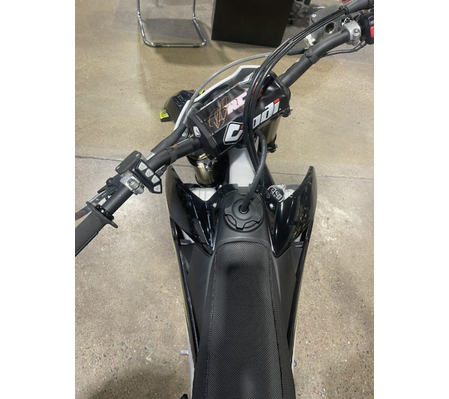 2025 Triumph TF 450-RC Edition Jet BlackPure White