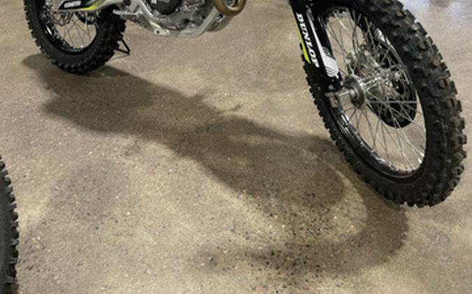 2025 Triumph TF 450-RC Edition Jet BlackPure White