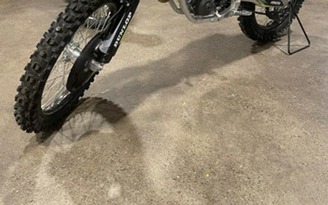 2025 Triumph TF 450-RC Edition Jet BlackPure White