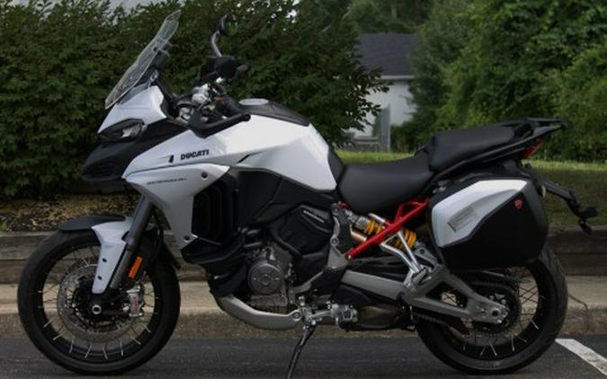 2023 Ducati Multistrada V4 S Travel & Radar Spoked Wheels